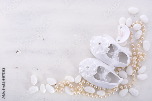 Fotomural Baby shower neutral white background.