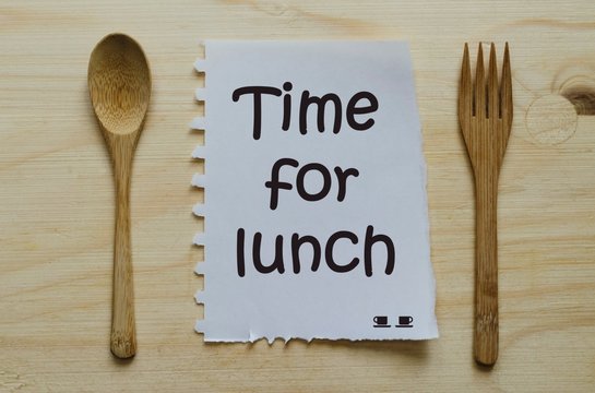 Wall Mural -  - Time for lunch written on note between spoon and fork