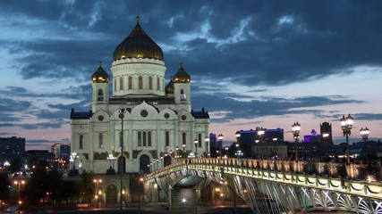 Wall Mural - Night view of Cathedral of Christ the Savior in Moscow, Russia 