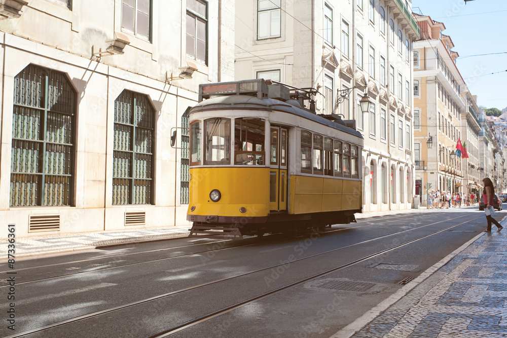 Traditional yellow trams  - obrazy, fototapety, plakaty 