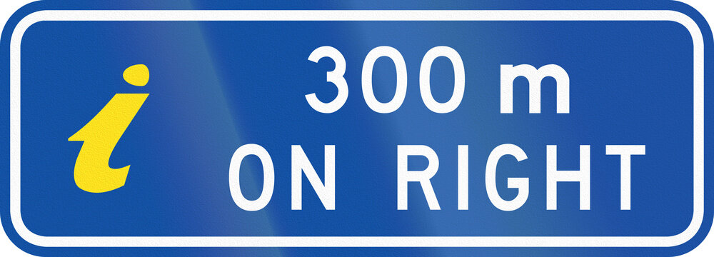 Australian traffic sign: Information center on the right in 300 meters