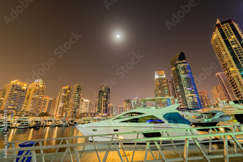 Naklejka - mata magnetyczna na lodówkę Dubai - JANUARY 10, 2015: Marina district on January 10 in UAE