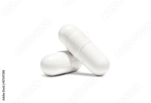 Fotografia white pill capsule isolated on white background