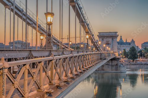 Plakat na zamówienie Budapest, Hungary. The Szechenyi Chain Bridge in in the sunrise