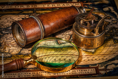 Old compass vintage sur la carte antique Poster Mural XXL