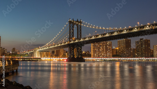 Obraz w ramie Panoramic View Manhattan Bridge and Manhattan Skyline at Night