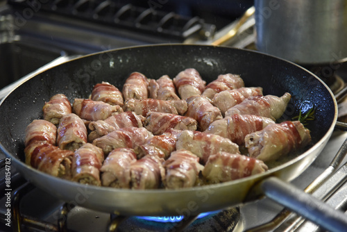 Fotografía Involtini di carne cottura cuocere cucina Hotel Ristorante saltare