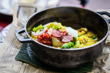 Chicken paella with vegetables