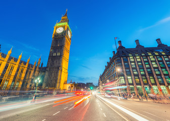 Wall Mural - Traffic lights in the night under Big Ben - London