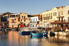Old Venetian Harbour, Taverns On Seaside, Rethymno (Rethymnon), Crete, Greek Islands, Greece