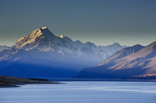 Lake Pukaki With Mount Cook In The Background In The Late Afternoon Light, Mount Cook National Park, South Island, New Zealand