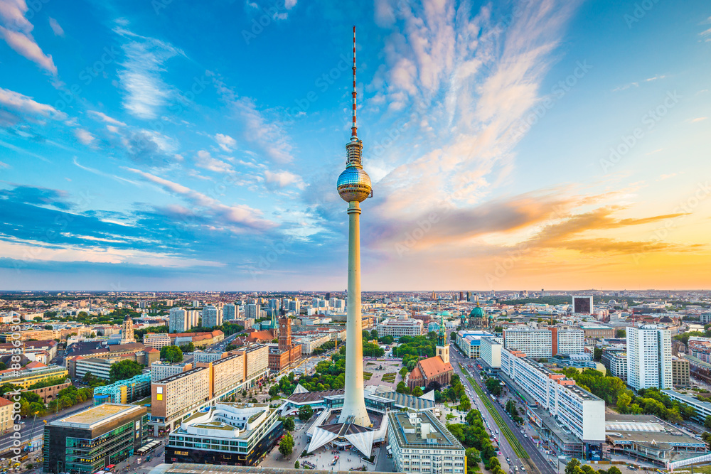 Obraz na płótnie Berlin skyline panorama with TV tower at sunset, Germany w salonie