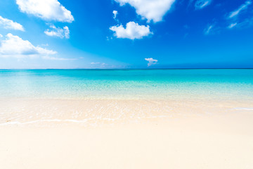 Wall Mural - Beautiful sea and the white beach, Okinawa, Japan