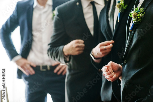 Valokuvatapetti elegant groom