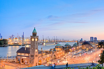 Wall Mural - Hamburg Landungsbrücken