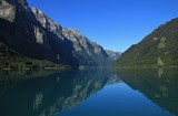 Fototapeta Góry - Lake Klontalersee and mountains