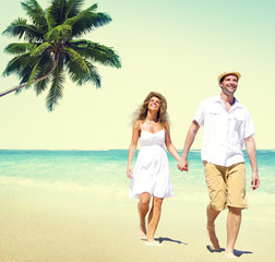 Sticker - Honeymoon Couple Summer Beach Dating Concept