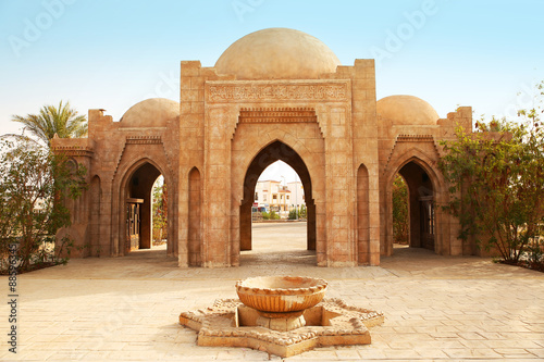 Cuadros en Lienzo Entrance to the Mosque Al-Mustafa in Sharm-El-Sheikh, Egypt