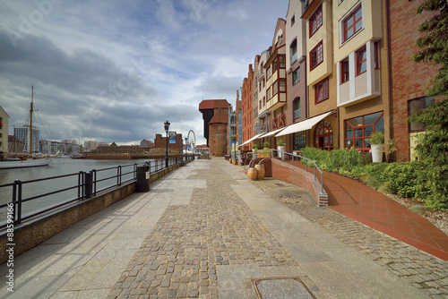 Naklejka dekoracyjna The riverside with the characteristic promenade of Gdansk, Poland