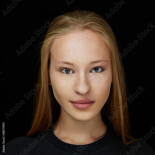 Gesicht Einer Jungen Frau Von Vorne Buy This Stock Photo And Explore Similar Images At Adobe Stock Adobe Stock