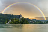 Fototapeta Tęcza - Tęcza podczas  Ulewy nad jeziorem Bled