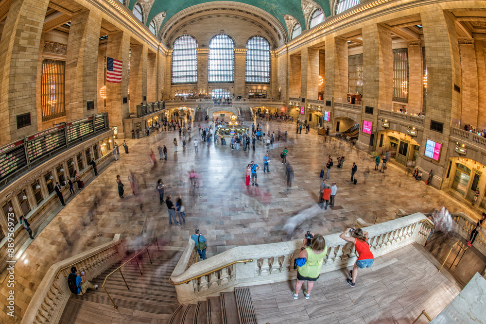 NEW YORK - USA - 11 JUNE 2015 Grand Central station is full of people