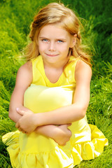 Canvas Print - girl in yellow dress