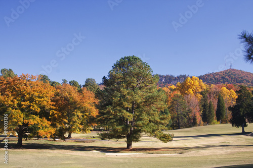 Crowders Mountain Golf Course en Caroline du Nord au cours de l'automne Poster Mural XXL
