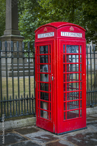 Fototapeta na wymiar The Red phonebooth in London