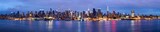 Fototapeta Miasta - Manhattan Skyline bei Nacht New York USA