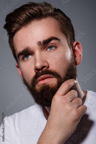 Nowoczesny obraz na płótnie Handsome man with a beard