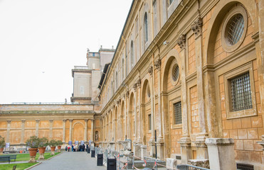 Wall Mural - ヴァチカン美術館　ピーニャの中庭 Vatican Museums The Court of the Pigna