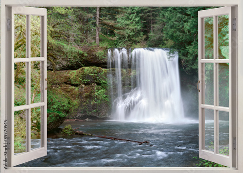 Obraz w ramie Open window view to Upper Notrh Falls and river