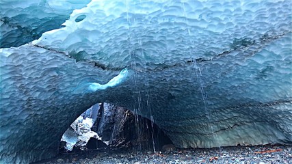 Canvas Print - Ice cave in Washington,USA