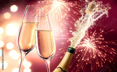 Fotografía Champagner-Splash mit Feuerwerk