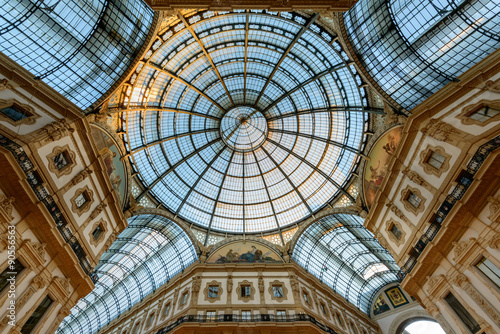 Fototapeta na wymiar Milano Galleria Vittorio Emanuele II