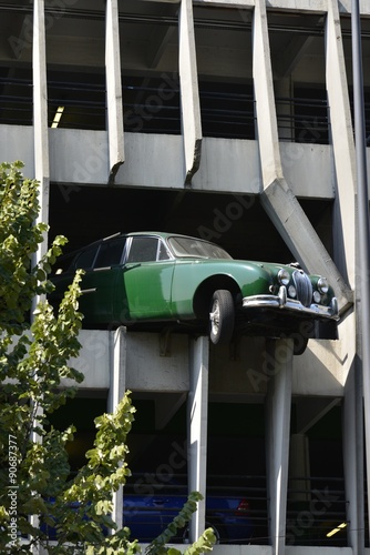 Fotografie, Obraz Décor insolite d'un parking à étages à bordeaux