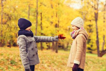 Canvas Print - smiling children in autumn park