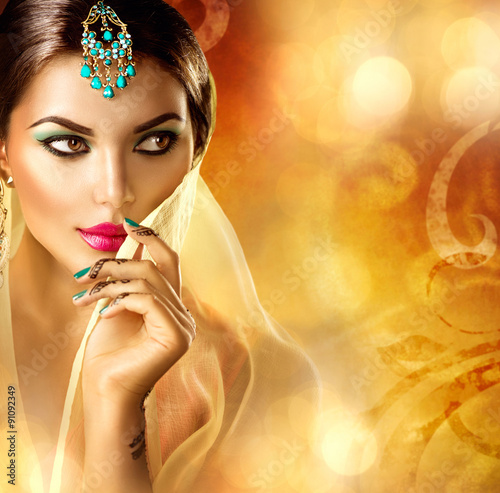 Beautiful Arabic Woman Portrait Arabian Girl With Menhdi Tattoo Beautiful Arabic Woman Portrait Arabian Girl With Menhdi Tattoo