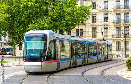 Zdjęcie XXL Nowoczesny tramwaj Grenoble - Francja, Rodan-Alpy