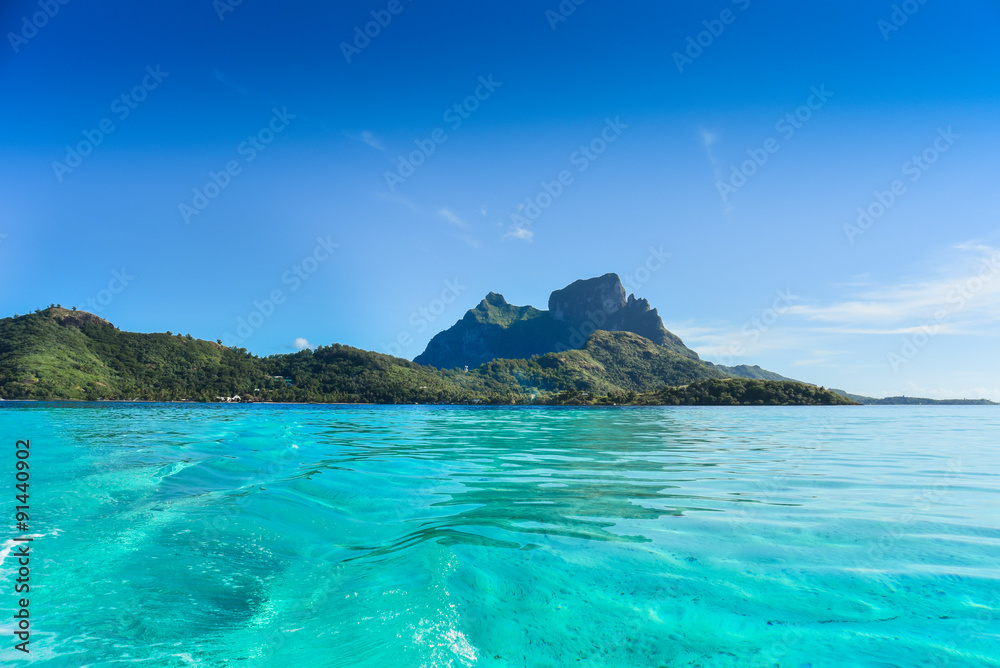 Paesaggio mare e montagna isola Bora Bora - obrazy, fototapety, plakaty 