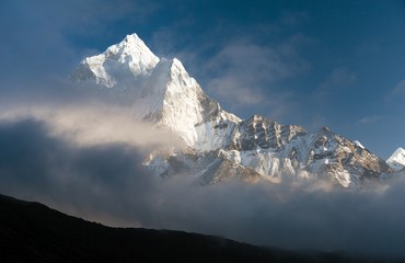 Poster - beautiful view of mount Ama Dablam