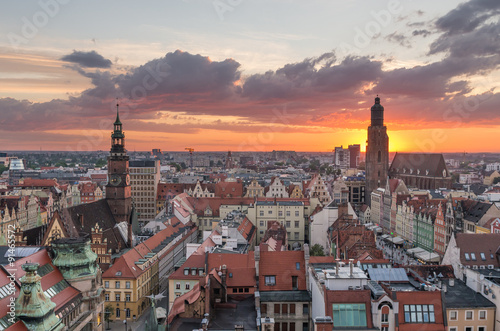 Naklejka dekoracyjna Old city of Wroclaw with St Elisabeth church and Town hall seen from church tower on colorful sunset