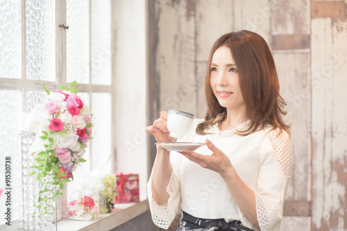 コーヒータイムで一息つく美しい40代日本人女性 Buy This Stock Photo And Explore Similar Images At Adobe Stock Adobe Stock コーヒータイムで一息つく美しい40代日本人女性 Buy This Stock Photo And Explore Similar Images At Adobe Stock Adobe Stock