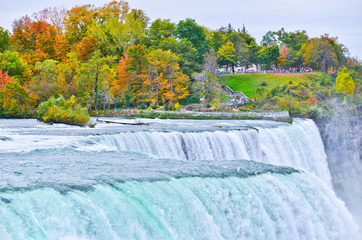 Wall Mural - american side of niagara falls in autumn