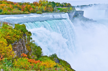 Wall Mural - american side of niagara falls in autumn