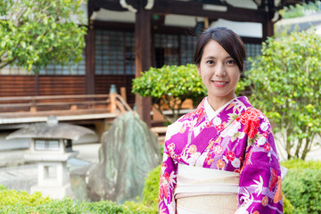 Canvas Print - Woman in Japanese temple with kimono