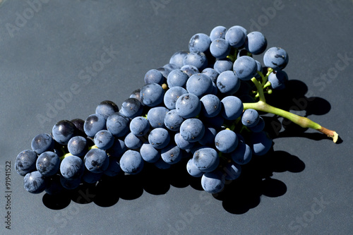 Merlot Rotweinsorte Merlot Noir Bordeaux Rotwein Buy This Stock Photo And Explore Similar Images At Adobe Stock Adobe Stock