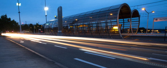 Canvas Print - bonn germany evening traffic