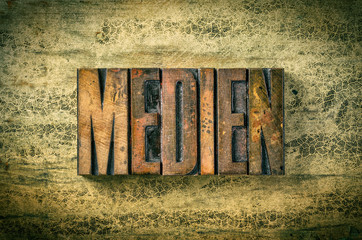 Alte Holzlettern - Medien